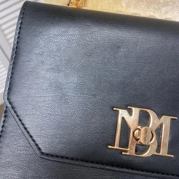 Badgley Mischka Double Sided Crossbody Bag Black & White Faux Pearls Two toned - Picture 6 of 7